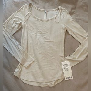 Lululemon hold tight scoop neck long sleeve